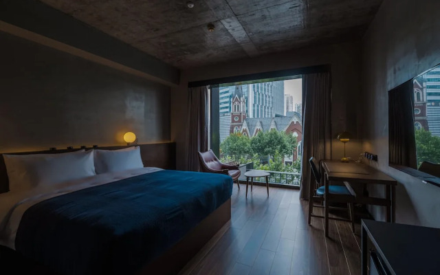 Neobridge Hotel