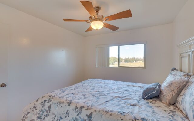 Convenient Bakersfield Townhome With Patio!
