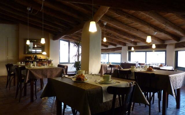 Cal Maginet Hotel