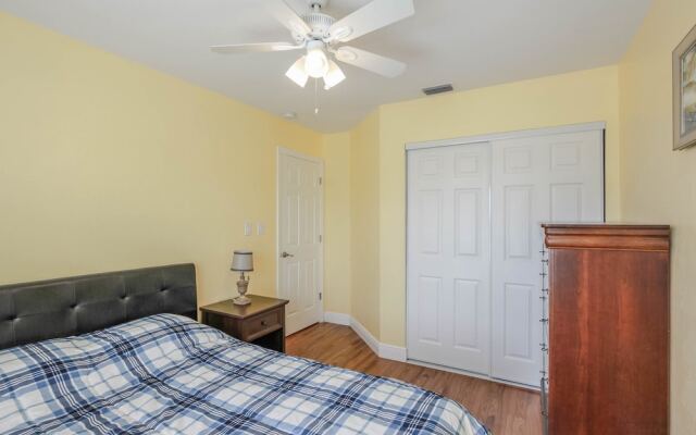 Seatuit Condominiums