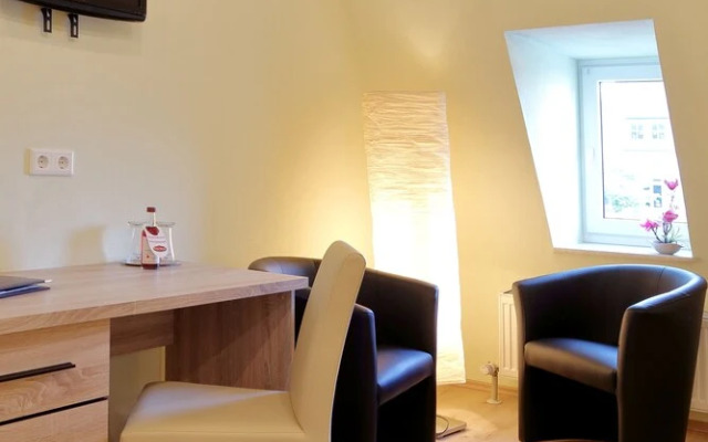 Pension Gasthof und Hotel Roter Hirsch