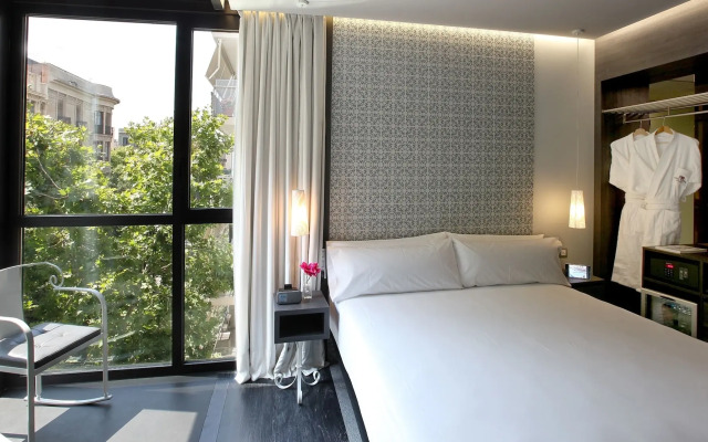 Отель Axel TWO Barcelona - Adults Only