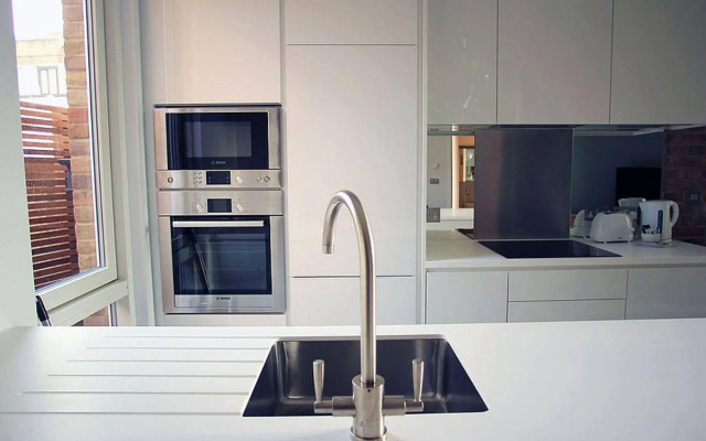 Hop Art House Apartments