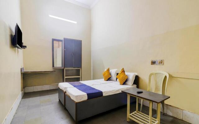 Spot On 75390 Bhavani Rest Rooms