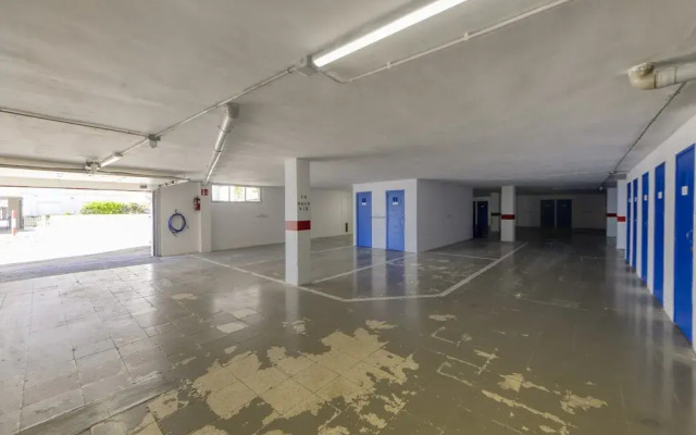 Posh Apartment Near Canyelles Petites