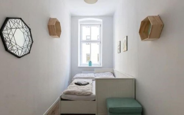 Modern Apartment in Vienna With Library