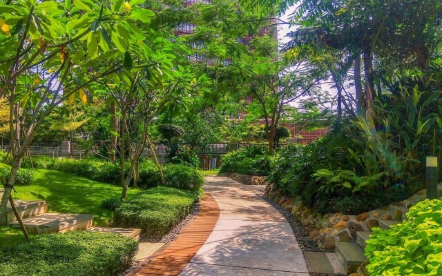 Big Studio Apartment The Branz Simatupang