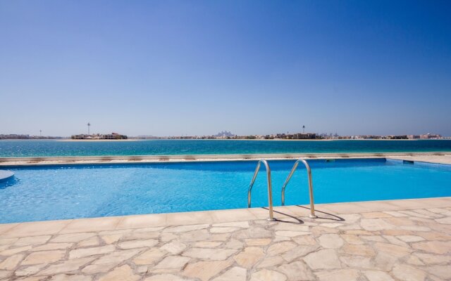 Luton Vacation Homes - Royal Bay