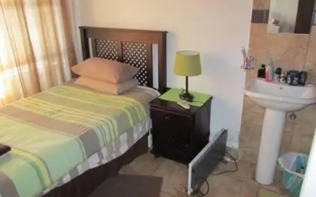 Mall Guesthouse
