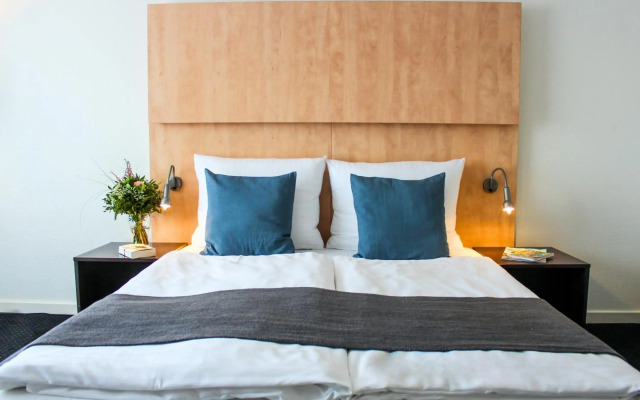 Good Morning + Bad Oldesloe Hotel
