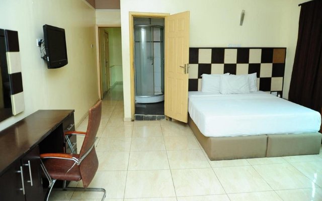 Richton Hotel and Suites