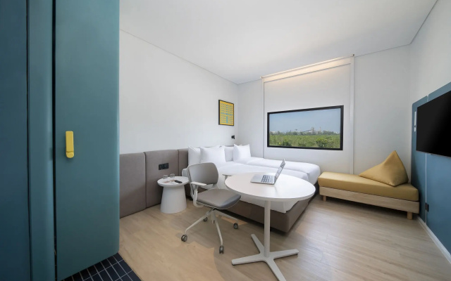 GO Hotel Bowin at Robinson Lifestyle