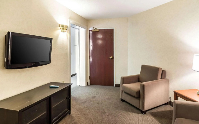 Sleep Inn & Suites Bay View Acme - Travers City