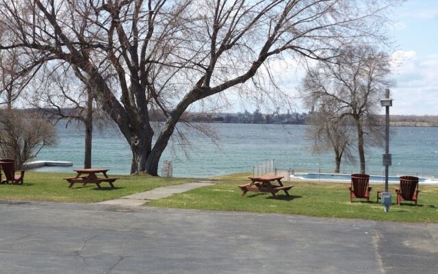 Windjammer Lodge