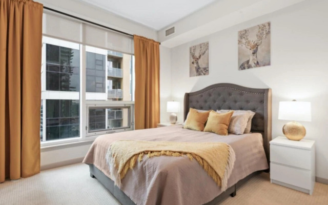 2BR 2BA Stampede and Calgary Tower View Free Park