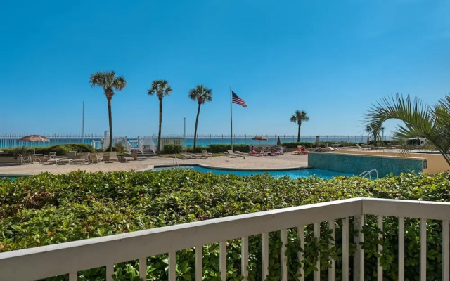 Silver Beach Towers - Penthouse106e