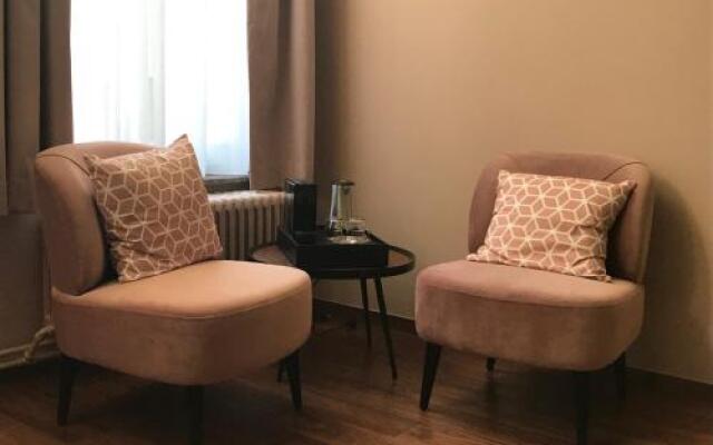 Inn Between