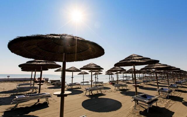 African Beach Villaggio Residence Hotel