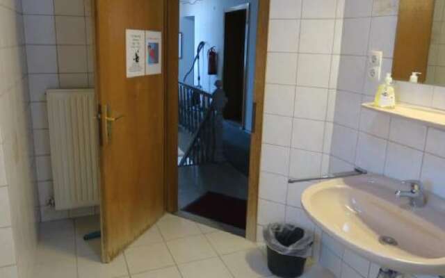 SnowBunnys BackPackers Hostel