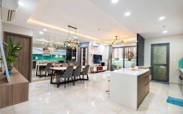 3BRs Luxury Apartment Cityview