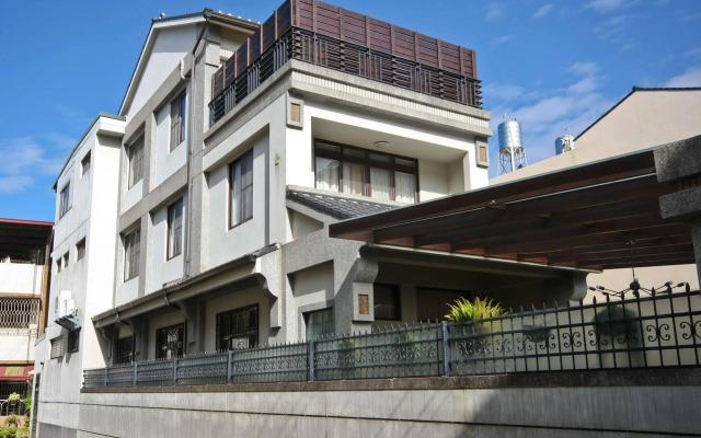VV House