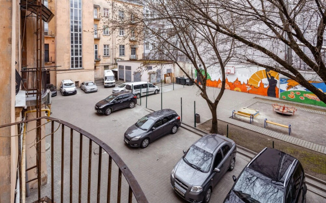 Duplex apartment on Svobody Avenue