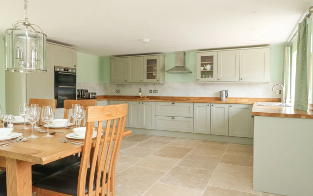 The Granary, Burton Bradstock