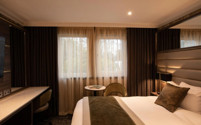 Carlton Hotel