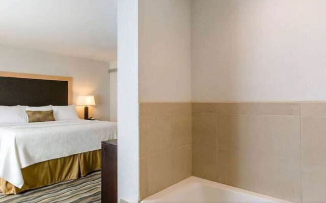 Cambria Suites Avon - Cleveland