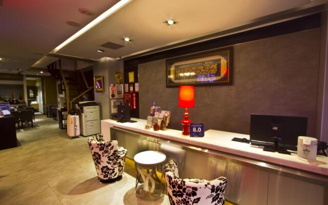 Newful Hotel