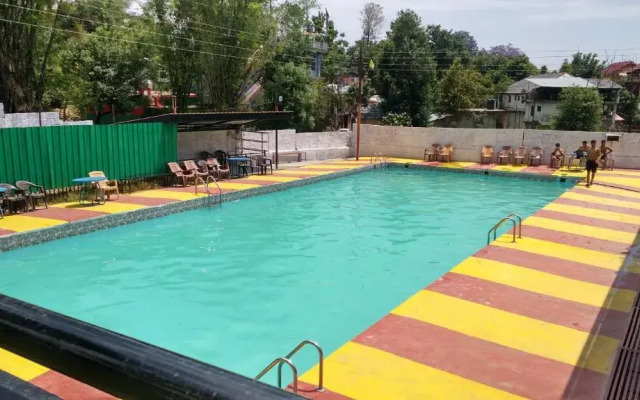 OYO 7026 Highland Village Resort
