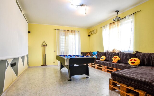 Nice Apartment in Santa Venerina With Outdoor Swimming Pool, Wifi and 3 Bedrooms