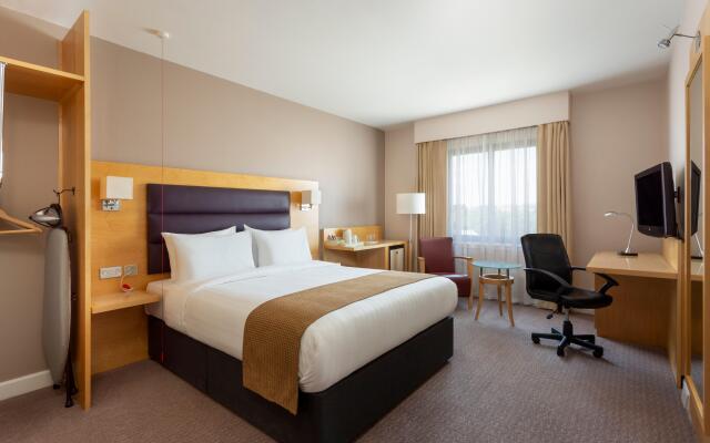 Holiday Inn London Brentford Lock by IHG