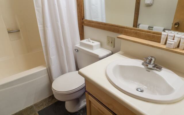 4025 Ski Trails