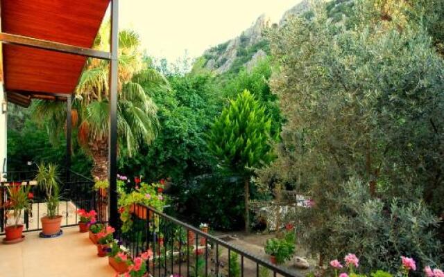 Cemils Guest House