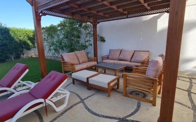 Amazing 5 Bedroom Villa with Private Swimming pool