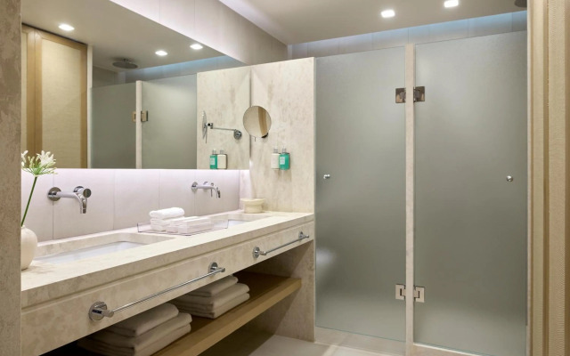 MarBella, Mar-Bella Collection Hotel