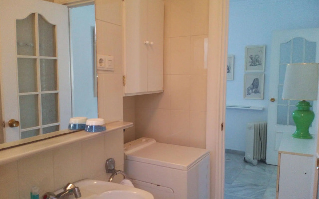 Apartamentos La Roca Rentals