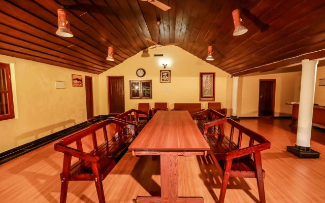 Chandragiri Bungalow by VOYE HOMES