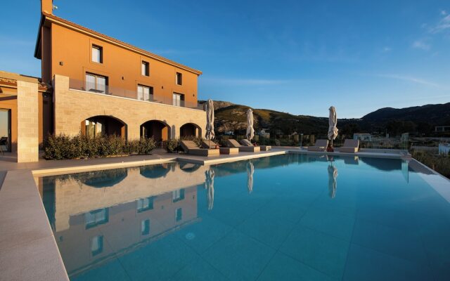 Reveli Suites