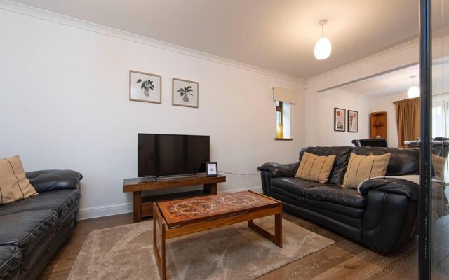 Beautiful 3-bed House in Merthyr Tydfil