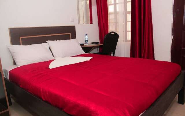 Dover Hotel Bondo