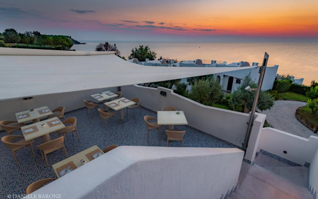 Baia Delphis Resort