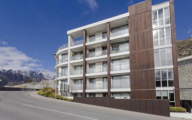 Queenstown Village Apartments