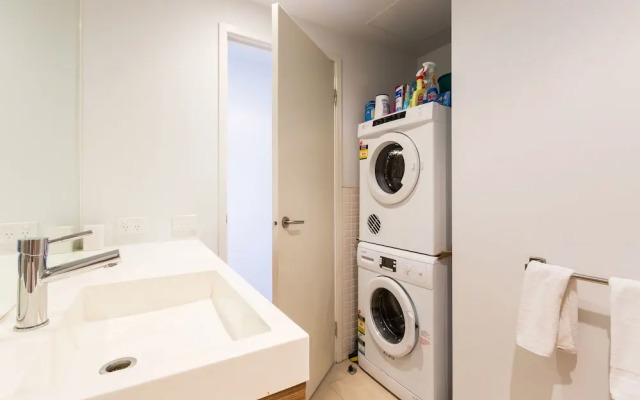 RIVER, 1BDR Melbourne Apartment