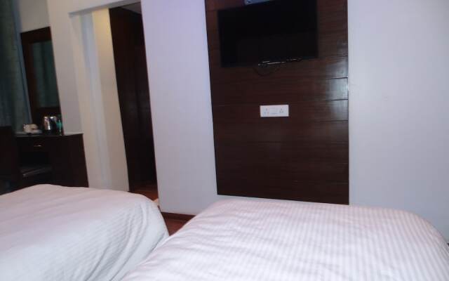 Kamakshi Residency by Royal Collection