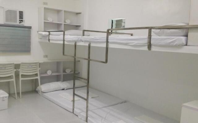 ERVoruto Hostel Makati