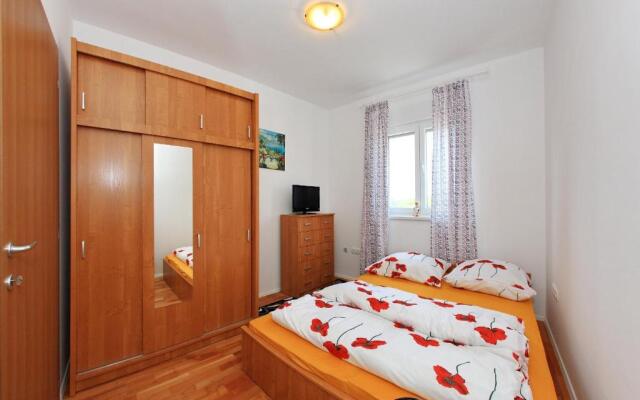 Apartment Village Nin