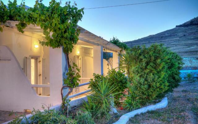 Paros Rita Studios