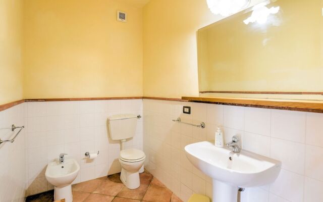 Spacious Holiday Home in Lamporecchio With Pool